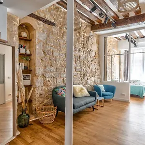 New Stunning 4 Bdrs Apt, With Ac - Le Marais , Paris France